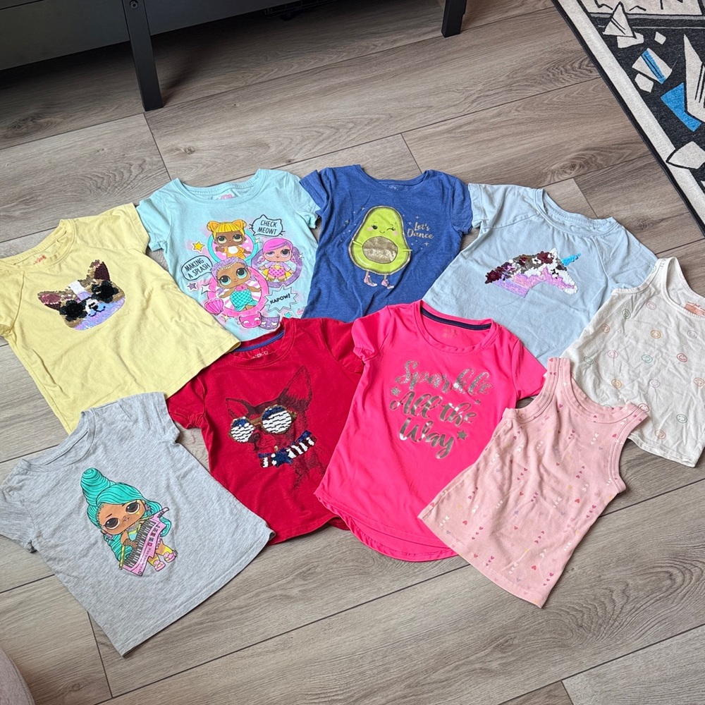 Graphic tee shirt lot. L.O.L. Surprise! Flip sequins and more!